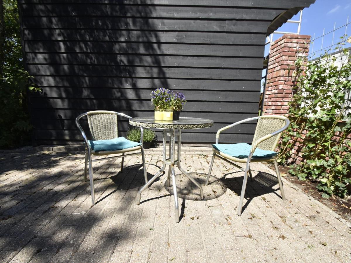 Apartment In Sint Maartensbrug With Garden المظهر الخارجي الصورة